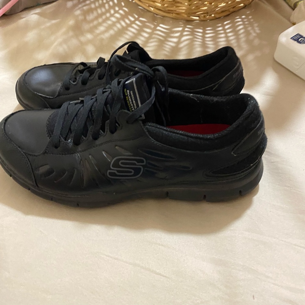 Skechers non slip work shoes